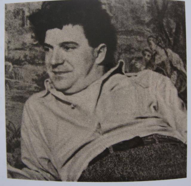 Dětství a mládí prožil v Prostějově a rád se sem vracel. Také zde vystavoval svá díla.  Na městském hřbitově jsou uloženy jeho ostatky.  U hlavní aleje za severní arkádou často míjíme urnový hrob s nízkým náhrobkem a faksimilií podpisu.                               Číst dál...