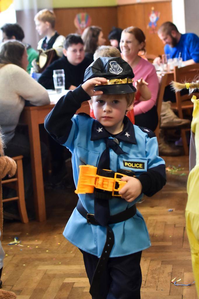 V sobotu 21.2.2026 se v Kulturním domě v Jilmu uskutečnilo veselé karnevalové odpoledne, které uspořádala naše školka.