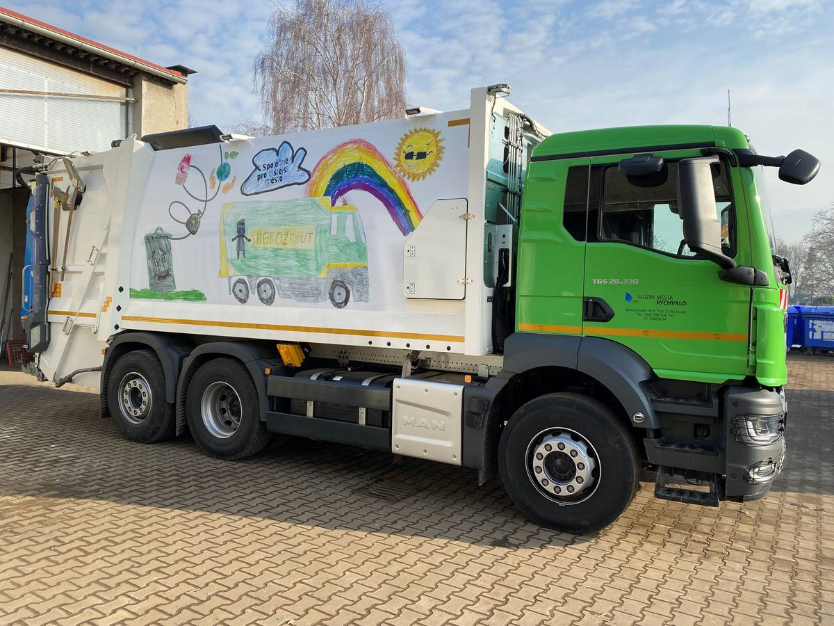 V případě dotazů týkajících se odpadů se prosím obracejte na příslušný kontakt podle typu vašeho požadavku. Evidence nádob a poplatky za odpady (potřebujete nové nádoby na odpad, dotazy k platbě za odpady) Mgr. Ivana Lhotská – Městský úřad Rychvald tel.: 596 543 046 e-mail: lhotska@rychvald.cz Svoz odpadu a technické záležitosti (nevyvezená popelnice, dotazy ke svozu odpadu nebo jiné technické záležitosti) Služby města Rychvald tel.: 731 414 256 pracovní doba: pondělí–pátek 8:00–15:00 Děkujeme za spolupráci.