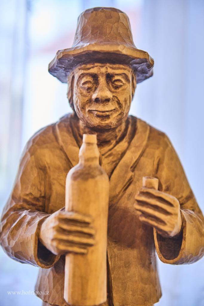 Spolek Besedníci oznamuje, že výběr vzorků slivovice na šumický Košt bude probíhat od 9. do 20. března v prodejnách Coop (Jednota) Šumice, Potraviny - Večerka Le a v Jadrance během jejich provozní doby.