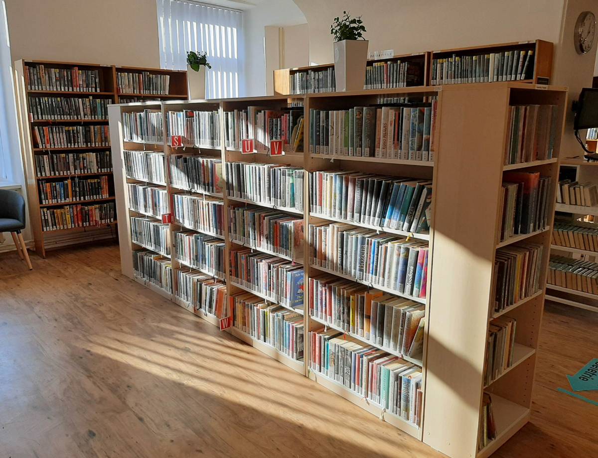 Vážení návštěvníci,   z důvodu rekonstrukce bude knihovna od 9. března 2026 uzavřena.   Prosíme vás, abyste si ponechali vypůjčené knihy a vrátili je až po znovuotevření knihovny.   Děkujeme za pochopení a omlouváme se za případné nepříjemnosti.   Sledujte naše oznámení pro další informace.