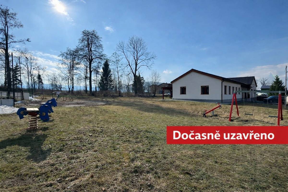 V souvislosti s realizací projektu „Spolu v pohybu / Razem w ruchu“ začnou v nejbližších dnech práce na úpravě a rozšíření volnočasového a rekreačního areálu na Dolní Orlici. Z tohoto důvodu bude dětské hřiště v areálu SDH Dolní Orlice od pondělí 9. března uzavřeno, a to minimálně na jeden měsíc Prosíme návštěvníky, aby po tuto dobu hřiště nevyužívali a dbali na svou bezpečnost. Děkujeme za pochopení. Věříme, že výsledkem bude ještě příjemnější místo pro aktivní trávení volného času dětí i dospělých.