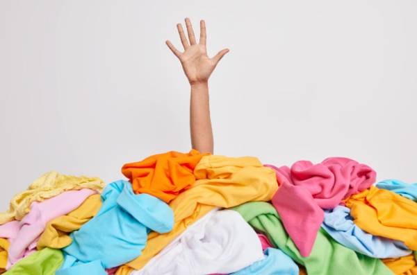 Odovzdávanie textilného odpadu prebieha na dvore bývalej školy. Ak si niekto želá odovzdať odpad v inom termíne, prosíme, kontaktujte vopred úrad.