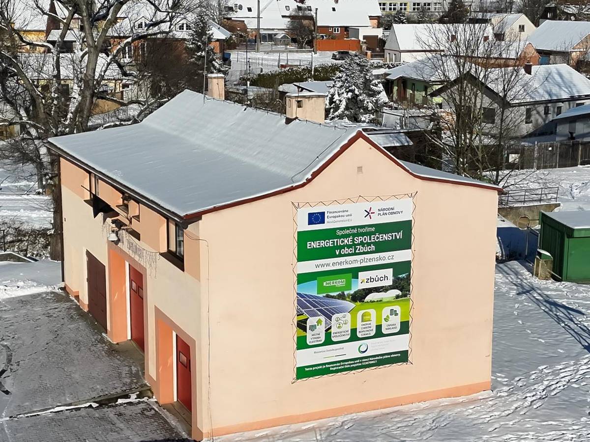 Mít po boku tak zkušeného partnera, jako je Enerkom Plzeňsko, je pro rozvoj energetiky v naší obci klíčové. Právě díky této spolupráci jsme mohli od 1. března v našem společenství přivítat i společnost Toyota Dolák a začít s ní sdílet elektřinu.