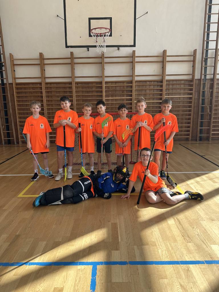 V pátek 6. března 2026 se uskutečnil turnaj škol Cirsia ve florbale pro žáky 1. stupně.