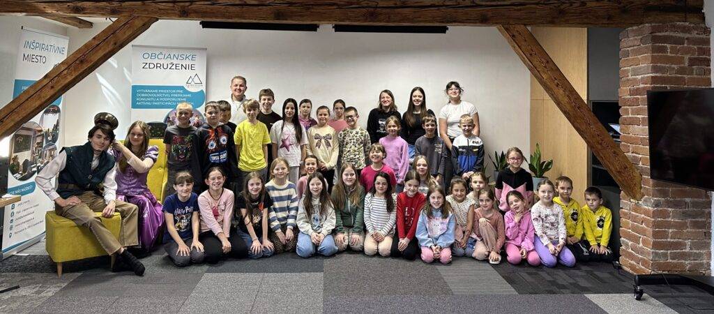 Počas jarných prázdnin sa Face Club v Spišskej Belej premenil na miesto plné rozprávok, hier a spoločných zážitkov. Každý deň bol venovaný inému príbehu a podľa témy dňa sme pripravili...