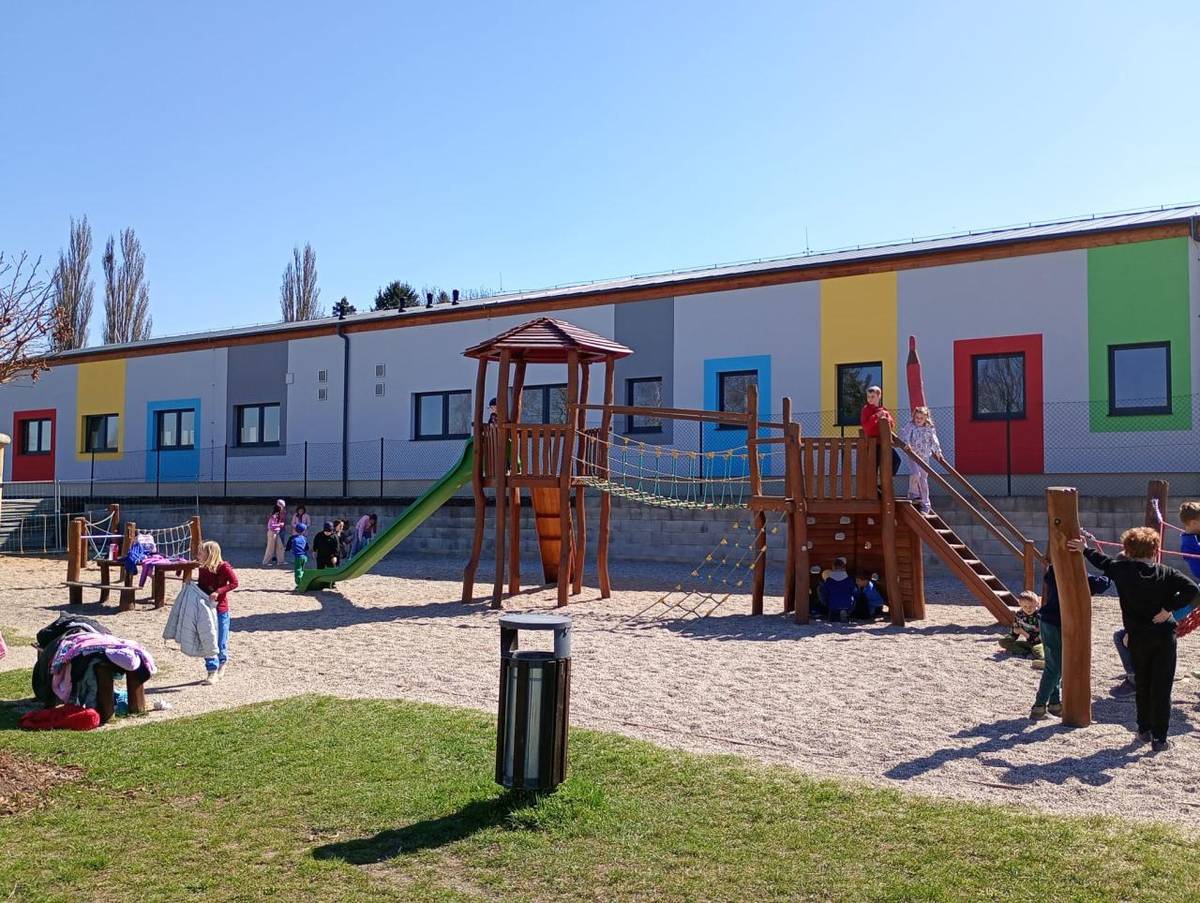 Dne 10. 3. 2025 jsme poprvé otevřeli stránky naší nové POHÁDKY a zároveň začali psát její další kapitoly.