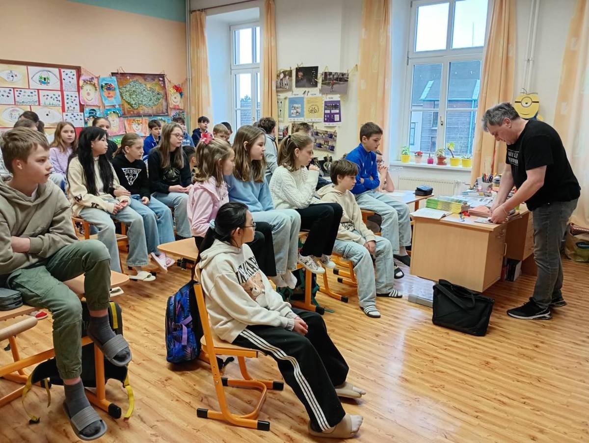 V úterý 10.března si naši žáci měli možnost poslechnout poutavou přednášku o houbách, které v našich lesích můžeme najít, vidět, sebrat a zkonzumovat.