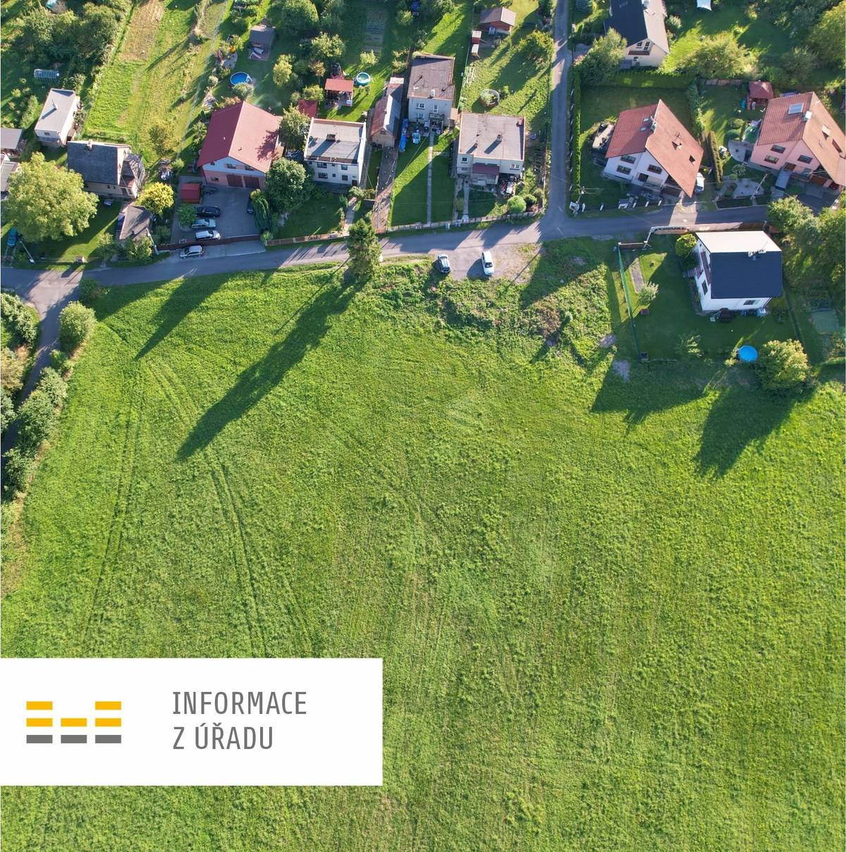 Město Český Těšín schválilo záměr prodeje dvou stavebních pozemků, určených k výstavbě rodinných domů, formou výběrového řízení na nabídku nejvyšší kupní ceny. Jedná se o následující pozemky v k.ú. Mosty u Českého Těšína: parc.č. 548/2: výměra 939 m²  parc.č. 548/3: výměra 930 m²  Termín pro doručení nabídek:  do 18. 5. 2026 do 17 hodin, na podatelnu městského úřadu v Českém Těšíně, v uzavřené obálce s nápisem „PRODEJ POZEMKŮ – NEOTVÍRAT“. Prohlídka pozemků:  dne  4. 5. 2026 v 15.00 hod.  dne 11. 5. 2026 v 15.00 hod. Máte zájem stavět v Českém Těšíně? Přijďte si pozemky prohlédnout a podejte svou nabídku.  Podrobné informace najdete na webových stránkách města Český Těšín.