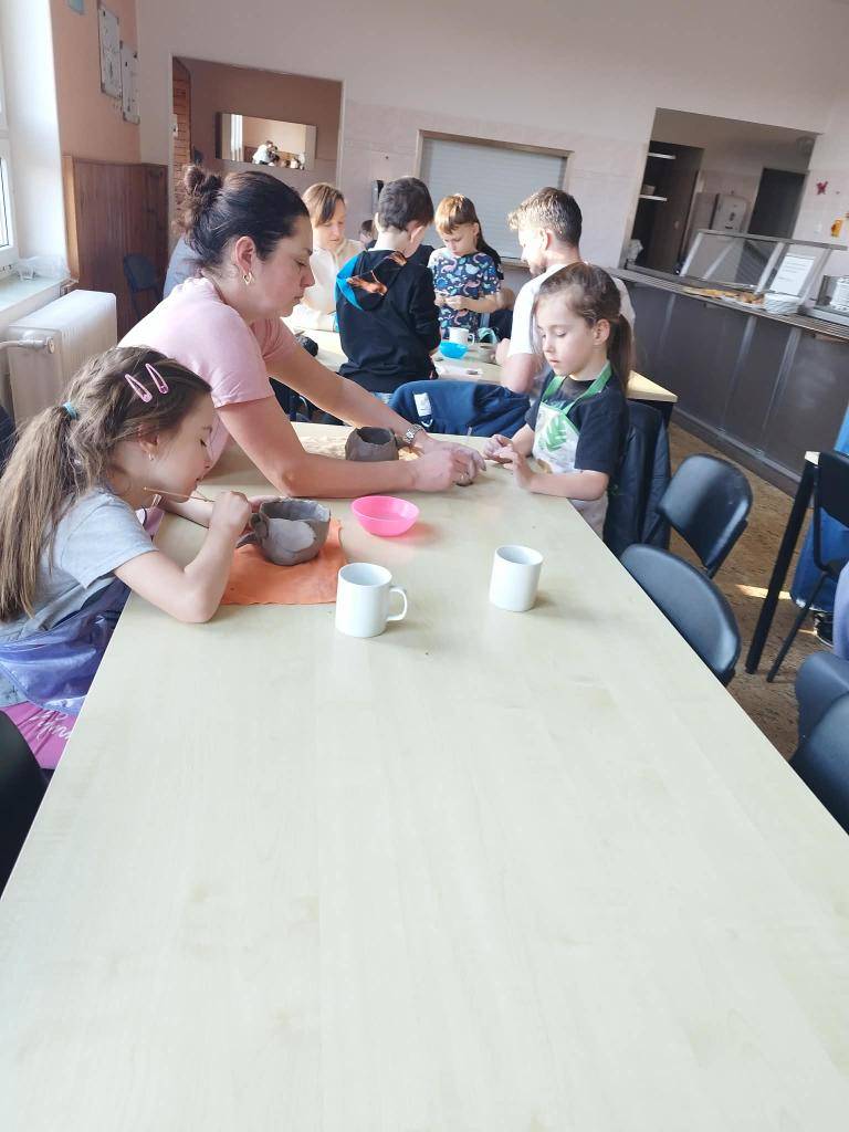 Odpolední tvoření z keramické hlíny