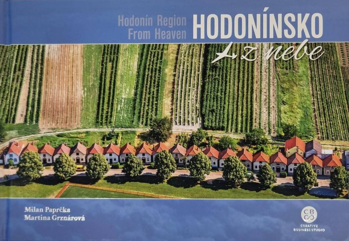 Hodonínsko z nebe  Autoři: Milan Paprčka, Martina Grznárová  Vydavatel: CBS Nakladatelství s.r.o. 2019  Tisk: GRASPO CZ, a.s. Zlín  Náklad: 1600 ks  ISBN 978-80-88259-42-8  Prodejní cena: 190,- Kč
