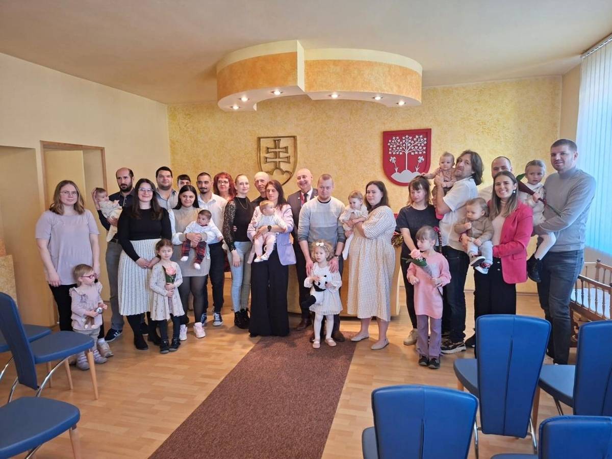 V obradnej sieni Mestského úradu sa v sobotu 7. marca konalo uvítanie siedmich detí.