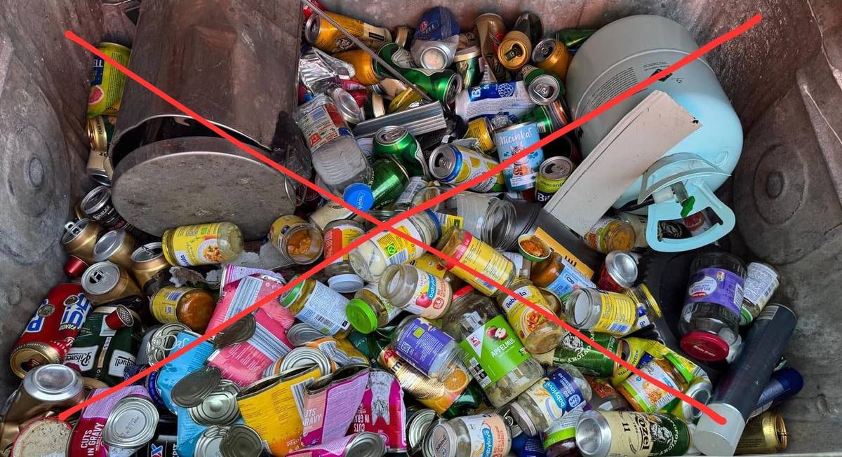 Milí spoluobčané, v sobotu 11. 4. 2026 se bude konat tradiční JARNÍ ÚKLID OBCE. Sraz je v 9h před OÚ. Pro brigádníky bude připraveno občerstvení. Předem děkujeme za Vaši účast na brigádě, prosíme všechny o úklid prostranství před svými nemovitostmi a opět apelujeme na DŮSLEDNÉ TŘÍDĚNÍ ODPADU. VELKOKAPACITNÍ KONTEJNER na směsný - velkoobjemový odpad bude přistaven od 8. – 10. 4. 2026. VELKOOBJEMOVÝ SMĚSNÝ ODPAD  odpad, který pro svou velikost nelze dát do klasických kontejnerů na komunální odpad např. starý nábytek, koberce, lina, gauče, umyvadla, vany…  ZA VELKOOBJEMOVÝ SMĚSNÝ ODPAD SE NEPOVAŽUJE  nebezpečný odpad - např. autobaterie, zářivky, barvy, rozpouštědla, motorové oleje a obaly od nich, bioodpad, stavební odpad, dále pak pneumatiky, elektrospotřebiče, televizory a počítačové monitory, počítače, lednice, mrazáky, sporáky…