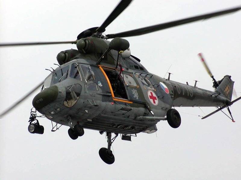 Ve čtvrtek 23. dubna 2026 cca v 9 hodin přistane na fotbalovém hřišti v Hnanicích vojenský záchranný vrtulník. Doba příletu se může drobně změnit v závislosti na povětrnostních podmínkách a počasí obecně. Přistání se uskuteční z důvodu ukázky vybavení vojenské techniky, která bude určena pro účastníky 48. Setkání kateder s radiotechnickým zaměřením České a Slovenské republiky. Domluvena je i ukázka vrtulníku pro naši Mateřskou školu Hnanice.