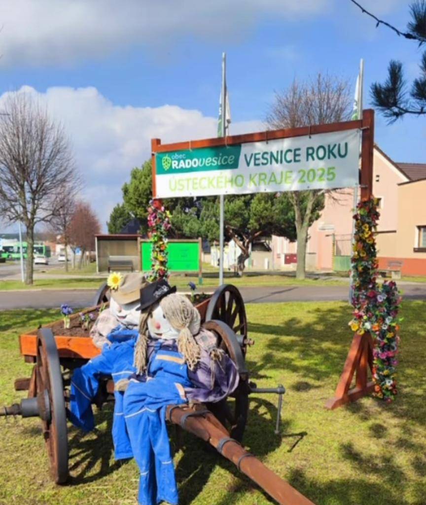 Ve čtvrtek 12. března se v Radovesicích uskutečnil motivační seminář pro starosty obcí zaměřený na soutěž Vesnice roku. Jako loňská vítězná obec poskytly Radovesice zázemí pro jeho konání.