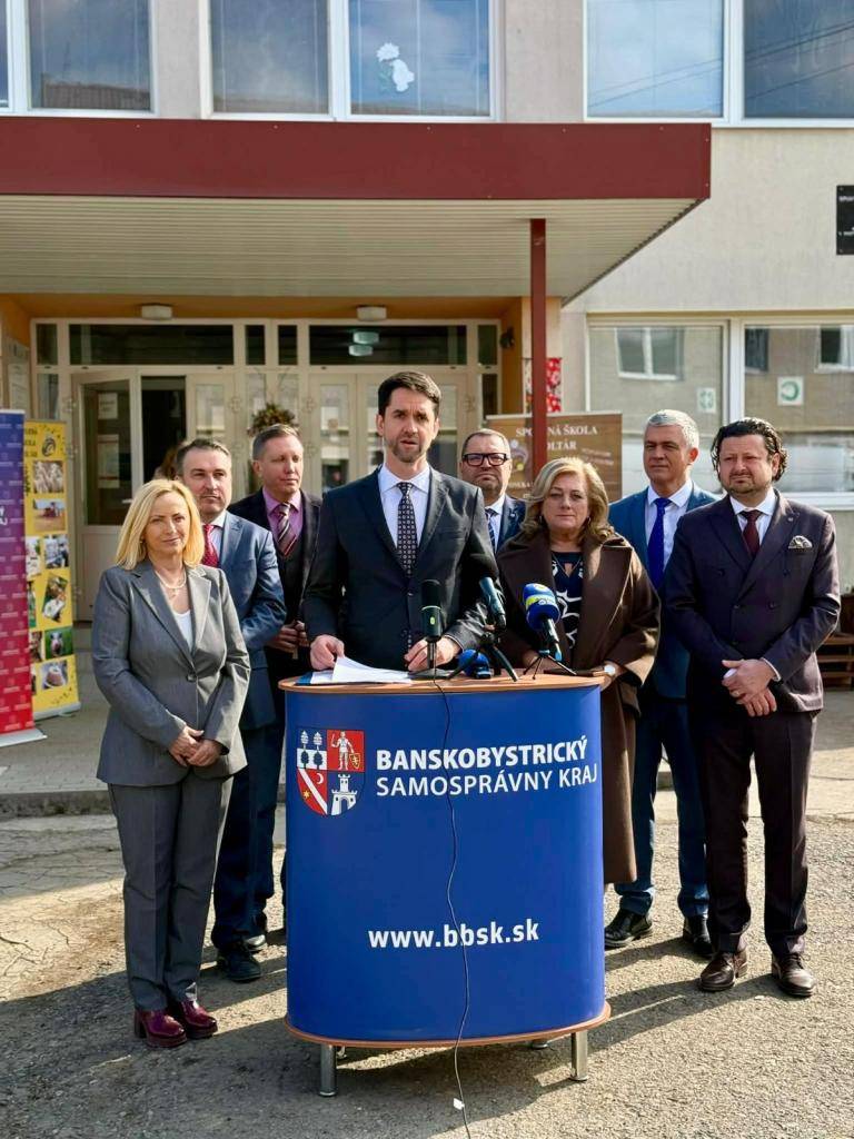 Vo štvrtok 12. marca 2026 sa v Kultúrnom dome v Poltári konalo 23. zasadnutie Zastupiteľstva Banskobystrického samosprávneho kraja (BBSK) pre volebné obdobie 2022 – 2026. Rokovanie sa uskutočnilo za účasti predsedu BBSK Ondreja Luntera a poslancov krajského zastupiteľstva.