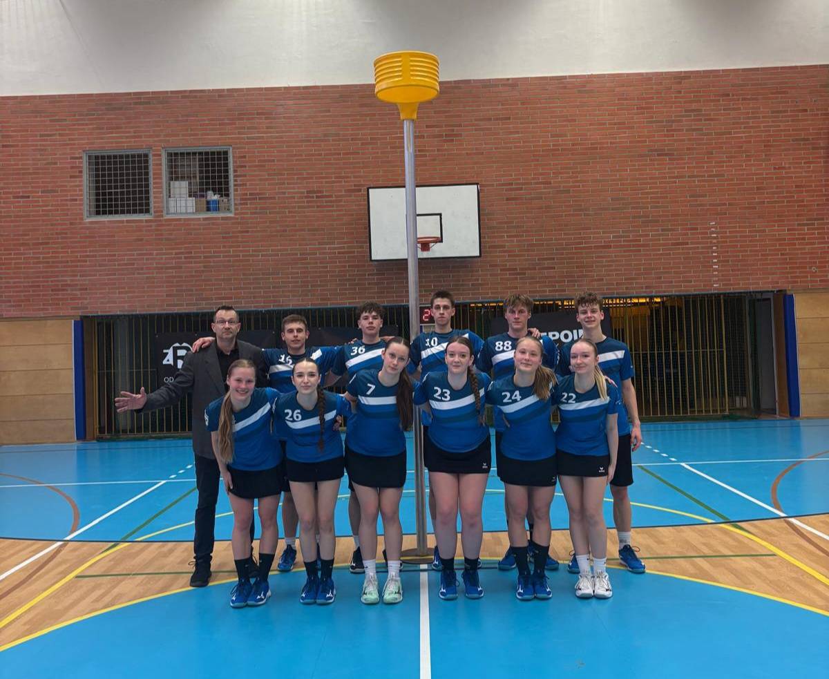 v prvním semifinále na obhájce titulu nestačilo