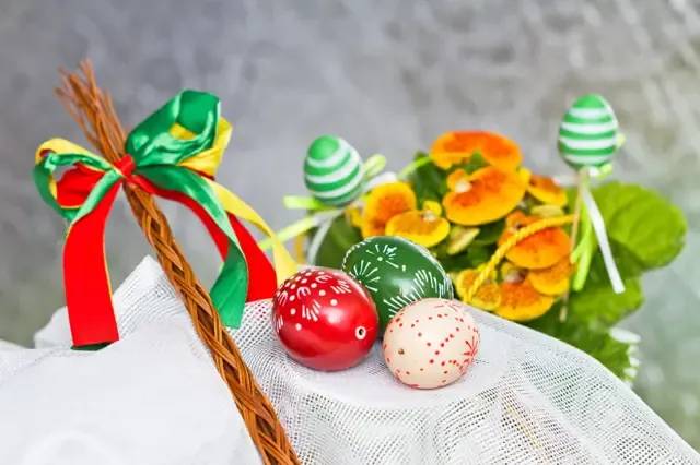 Objednávky na veky, rohlíky, beránky, mazance přijímá paní prodavačka v obchodě do 27.3.2026