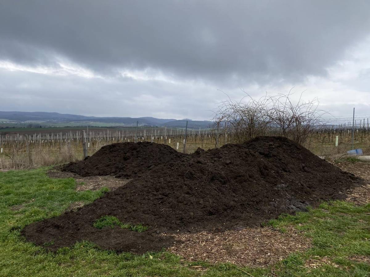 Certifikovaný kompost od EKORU opět „skladem“. Kompost si můžete vyzvednout na obvyklém místě.