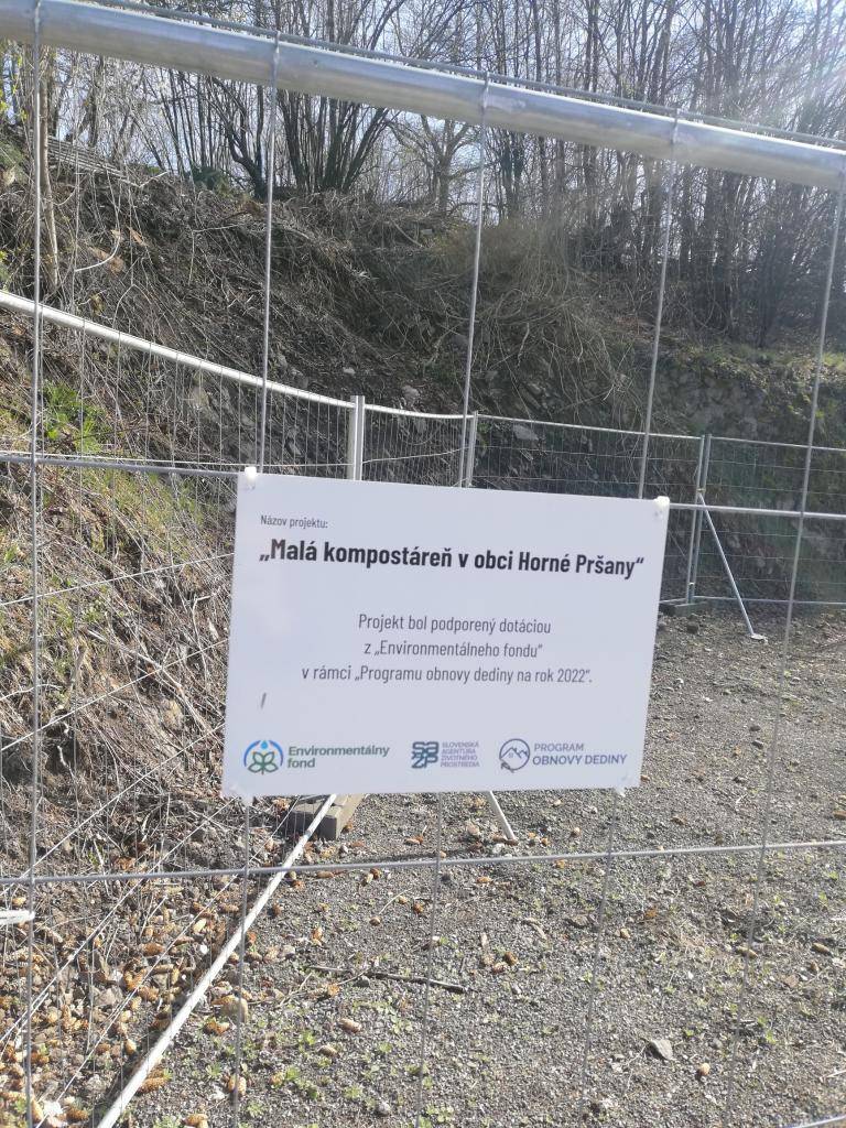 Malá kompostáreň je v prevádzke od 8.3.2026  Prevádzkové hodiny:  Streda: po telefonickom dohovore s p.Krnáčom tel. 0903 620 009  Nedeľa: od 09:00 hod. - do 12:00 hod. /každá párna nedeľa/  Malá kompostáreň je po prevádzkovej dobe uzamknutá.