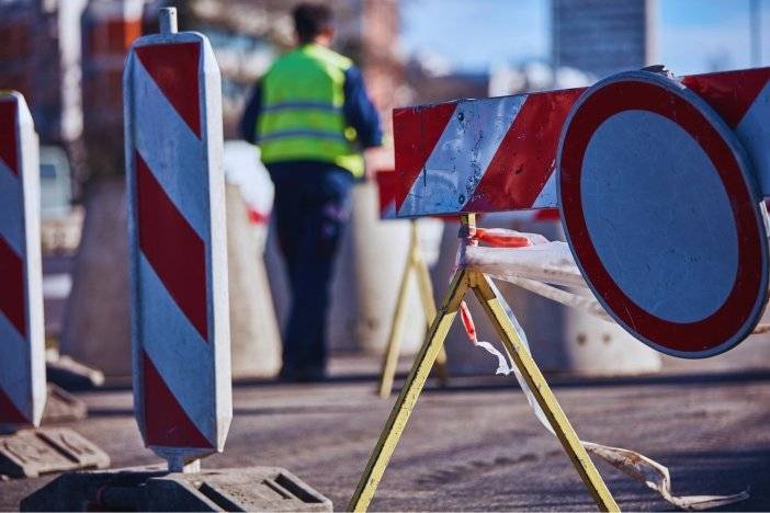 Upozorňujeme občany Velkých Němčic, že v úterý 17.3.2026 bude z důvodu napojování novostavby RD na vodovod, celý den uzavřena místní komunikace U Potoka. Děkujeme za pochopení.