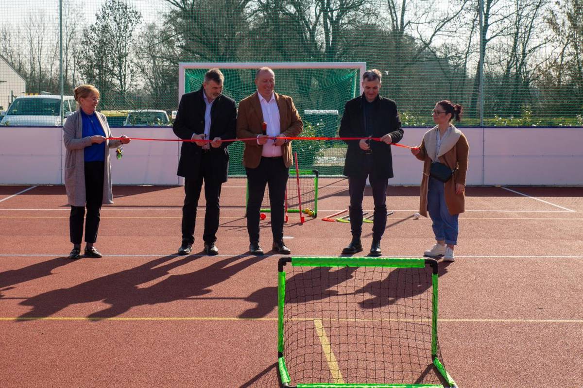 Dňa 6. 3. 2026 sme v Jablonci slávnostne otvorili nové multifunkčné ihrisko pri futbalovom štadióne ⚽