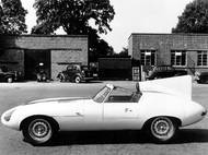 Prototyp E2A tvarově odkazoval především na D-Type