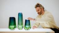 Kreativní ředitel sklárny Moser Jan Plecháč a jeho nová kolekce Aura
