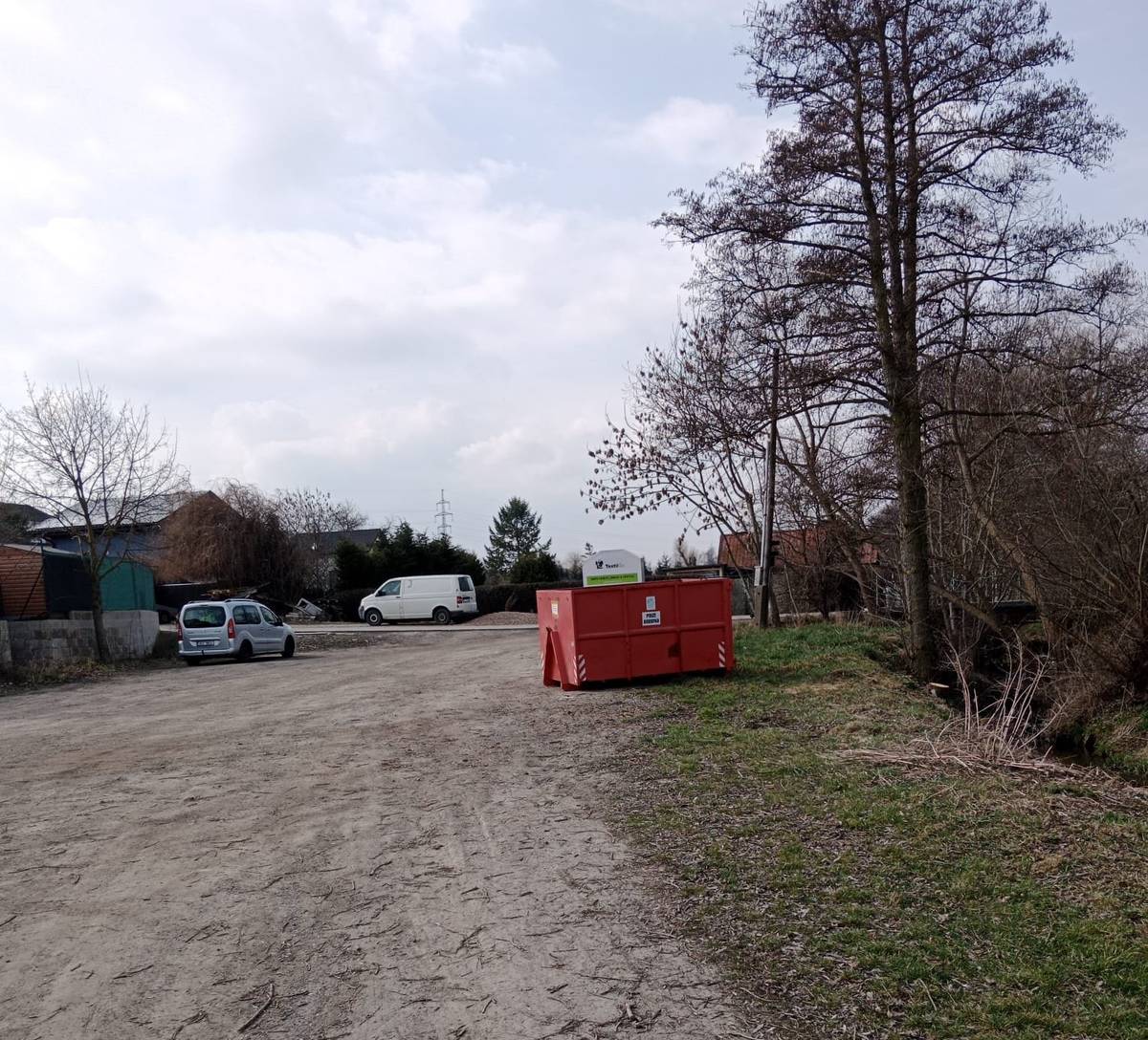 Oznamujeme občanům, že kontejner na bioodpad je umístěn v ulici Na Vyhlídce do pondělí 23. 3. 2026. PROSÍME VHAZUJTE POUZE BIOODPAD. Zároveň bude zítra 21. 3. 2026 v čase 9:00 - 16:00 zpřístupněn areál ČOV pro uložení bioodpadu.