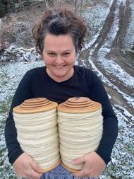 Viera s velkými cívkami