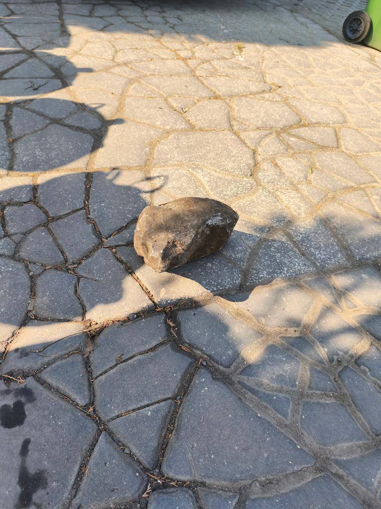 Žádáme občany, aby do popelnic dávali jen věci, které do ní patří!