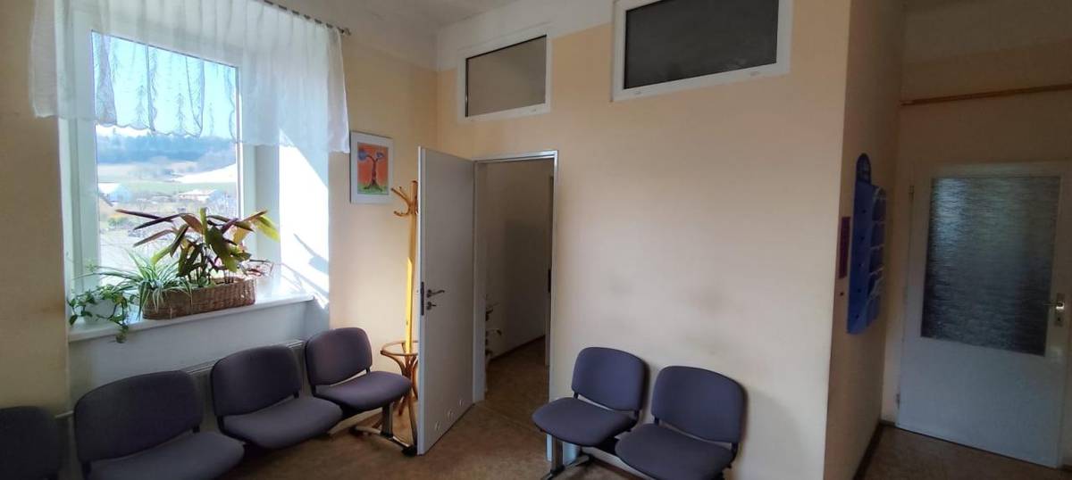 Město Olešnice nabízí k pronájmu ordinaci v Lékařském středisku.