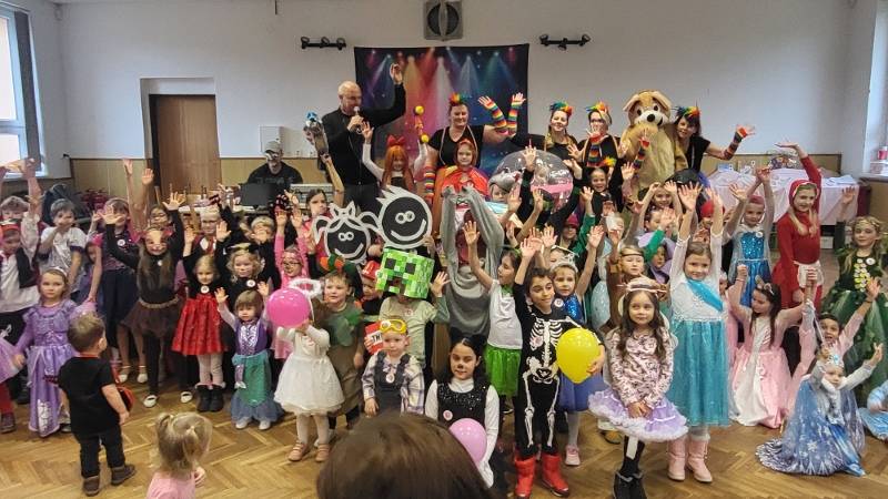 Sokol Drahlín uspořádal v neděli 22. února 2026 bál pro děti v sále OÚ Sádek.