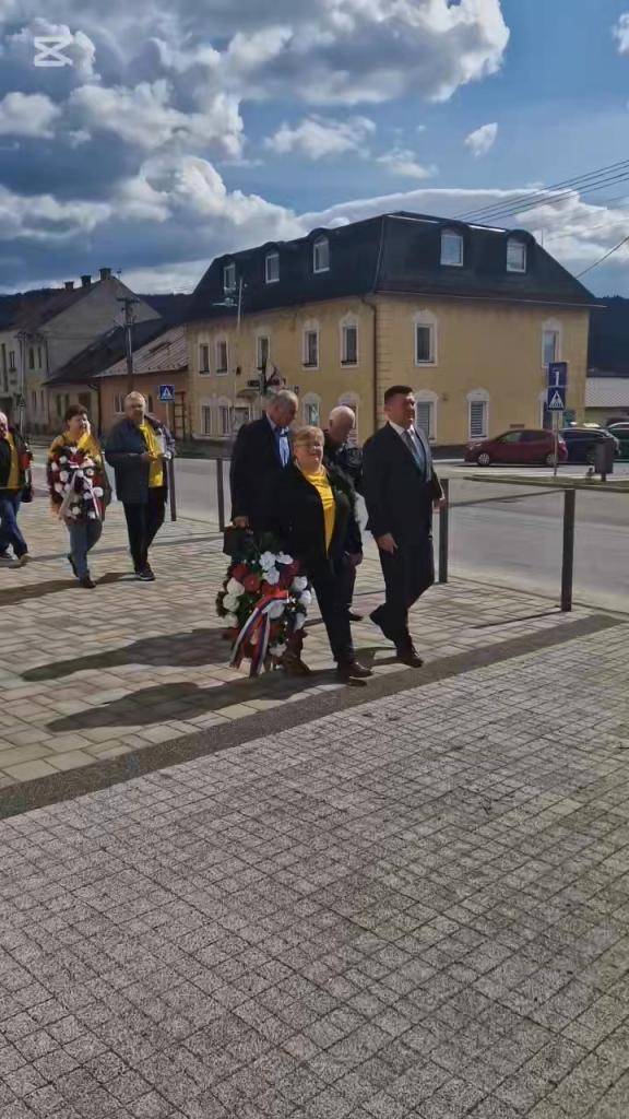 81. VÝROČIE OSLOBODENIA NAŠEJ OBCE - Dnes sme si v spolupráci s miestnou organizáciou Slovenskeho zväzu protifašistických bojovníkov pripomenuli už 81.výročie oslobodenia našej obce Slovenská Ľupča. Tejto pietnej spomienky sa zúčastnili členovia organizácie SZPB, obyvatelia obce, zástupcovia miestnych organizácii ako aj deti z materskej školy a žiaci základnej školy.hr ukázať príspevok na a href="https://www.facebook.com/reel/1265713128862515/"b style="color: blue;"Facebook Obec Slovenská Ľupča/b/a img src="https://data.slovenskalupca.sk/_pocitadlo_titulka.php?id=8e696552642131d27746a5c00092cc97"