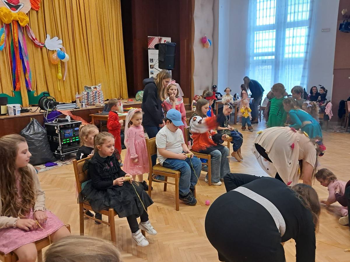 V něděli 15. března uspořádal ČČK Mikulovice dětský karneval v kulturním domě. Pár fotek můžete zhlédnout na tomto odkazu: https://photos.app.goo.gl/kMPdkToHrjy13x8W8