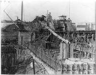 Probíhající práce na vodním díle.