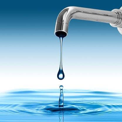 V naší obci od pondělí 23. 3. do pátku 27. 3. 2026 bude prováděn řízený proplach veřejného řadu (potrubí) po úsecích. Z tohoto důvodu může nastat situace, že dojde k poklesu tlaku, či ke krátkodobému výpadku dodávky vody. Doporučujeme tedy zásobit se menším množstvím pitné vody. Žádáme vás o maximální šetření s pitnou vodou v tomto období. Prosíme, abyste vodu využívali pouze pro nezbytnou potřebu a odložili činnosti s vysokou spotřebou vody.  Děkujeme za pochopení a vaši ohleduplnost.