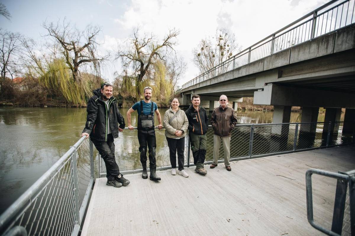 Dnes 20.3.2026 pontón konečne pristál na svojom mieste.
