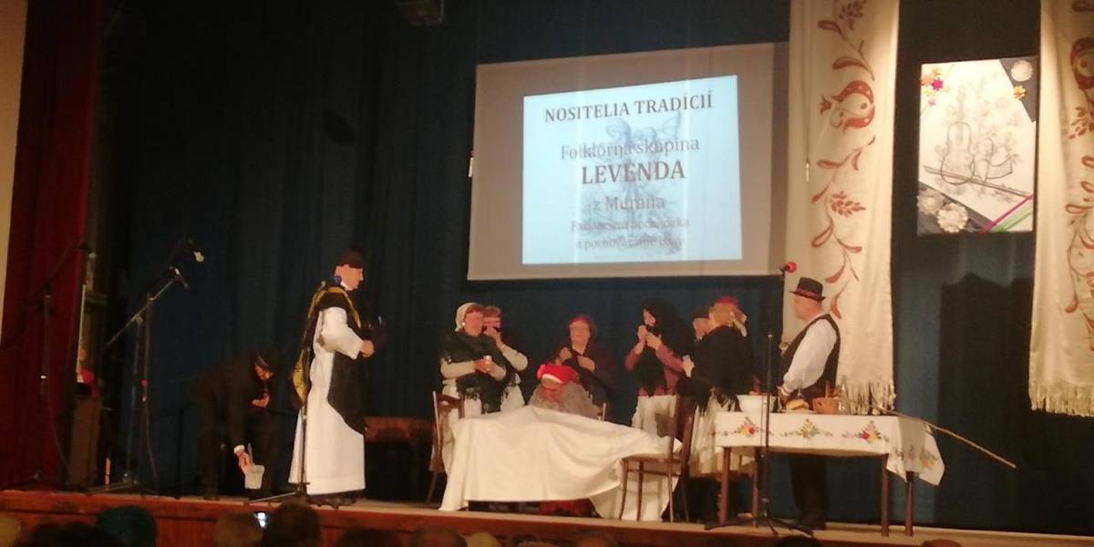 Dňa 7.4.2018 sa pri príležitosti spomienky na gemerského muzikanta, speváka a zberateľa ľudových piesní Jána Jasenku konala regionálna prehliadka folklórnych skupín z okresu Revúca.