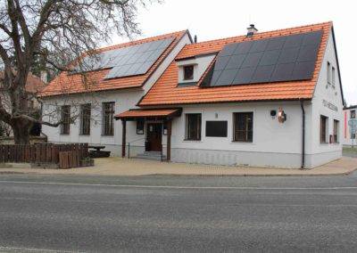 V sobotu 21.3.2026 se konal již čtvrtý ročník amatérského turnaje o Pohár místostarosty obce ve stolním tenise. V letošním roce šlo o souboj generací, vždyť mezi muži na podiu pro nejlepší byli tři rozdílné generace závodníků. Od mladíka soutěžícího rovněž v kategorii dětí, muže středního věku i seniora s dosavadní 100% účastí na všech braškovských turnajích. Jména úspěšných hráčů nejsou tolik podstatná, všechny vítěze naleznete na fotografiích v připojené galerii.