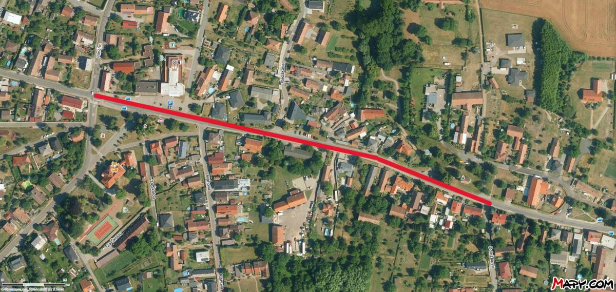 Vážení spoluobčané,  v tomto týdnu probíhají dokončovací práce v opravovaném úseku silnice. Jedná se hlavně o zametání a úpravu chodníků, úpravu zeleně a terénní úpravy. Prosíme o zvýšenou opatrnost při pohybu v těchto místech.  Děkujeme za pochopení.