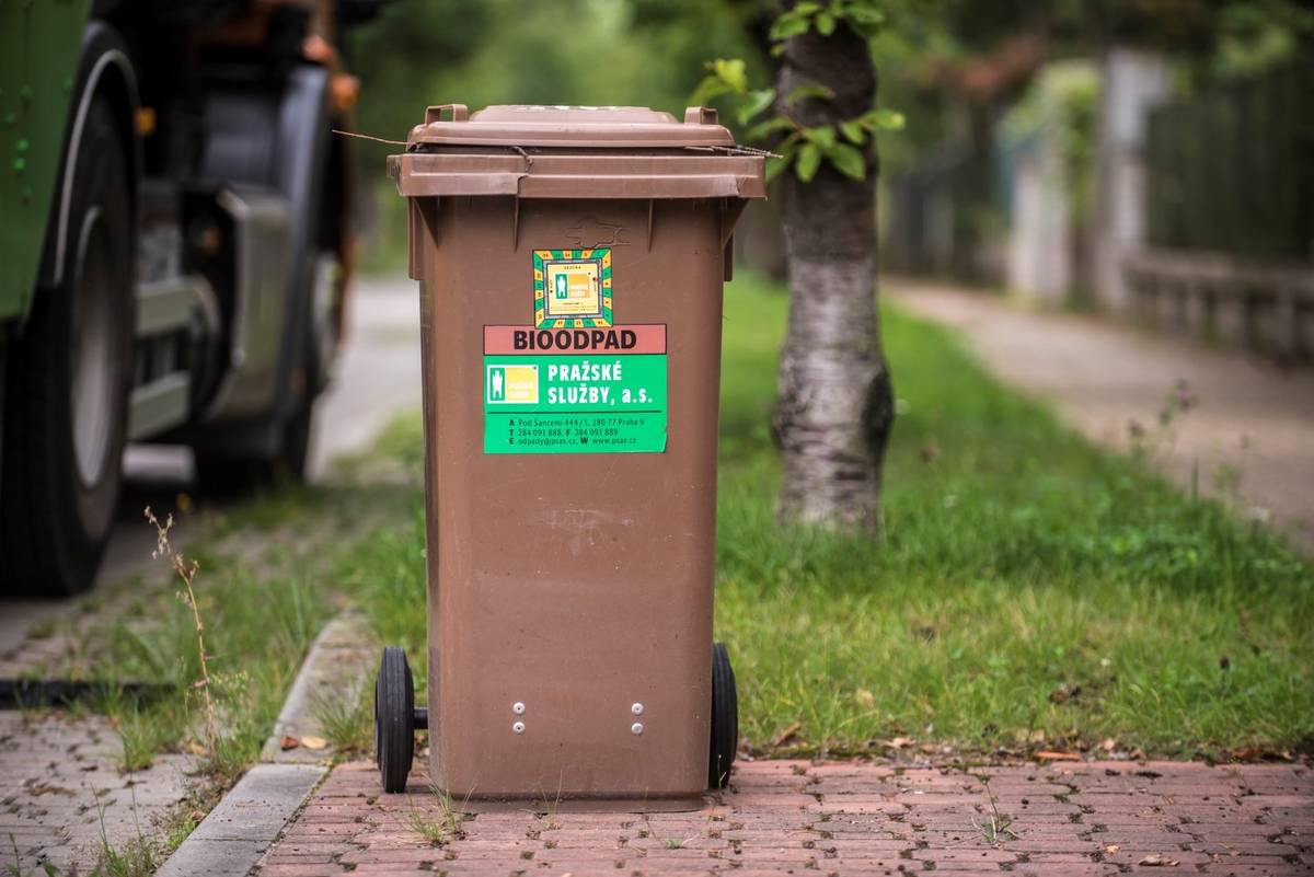 V Rousínovské ulici kvůli poruše svozového automobilu neproběhl svoz bioodpadu. Náhradní svoz proběhne ve středu. Prosíme, nechte nádoby na bioodpad před domem.