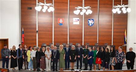 V Martine patril záver marca tým, ktorí stoja pri zrode každej budúcej generácie. Na pôde mestského úradu sa uskutočnilo tradičné slávnostné oceňovanie pedagógov pri príležitosti Dňa učiteľov, počas ktorého si ocenenie prevzalo 26 výnimočných učiteliek a učiteľov.