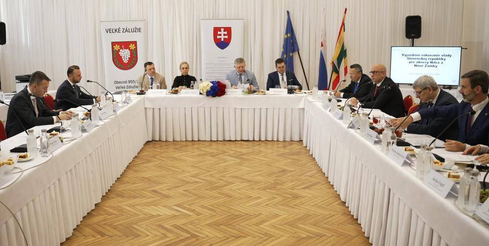 Vo Veľkom Záluží sa dňa 25.3.2026 konalo výjazdové zasadnutie vlády pre okresy Nitra a Nové Zámky.