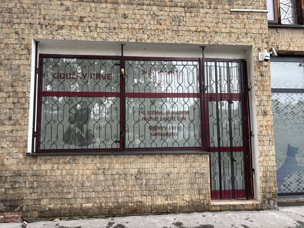 Žatecká regionální nemocnice připomíná, že odběry krve se provádějí také v Podměstí, aby lidé z této lokality nemuseli jen kvůli jednoduchému úkonu dojíždět či docházet na polikliniku.