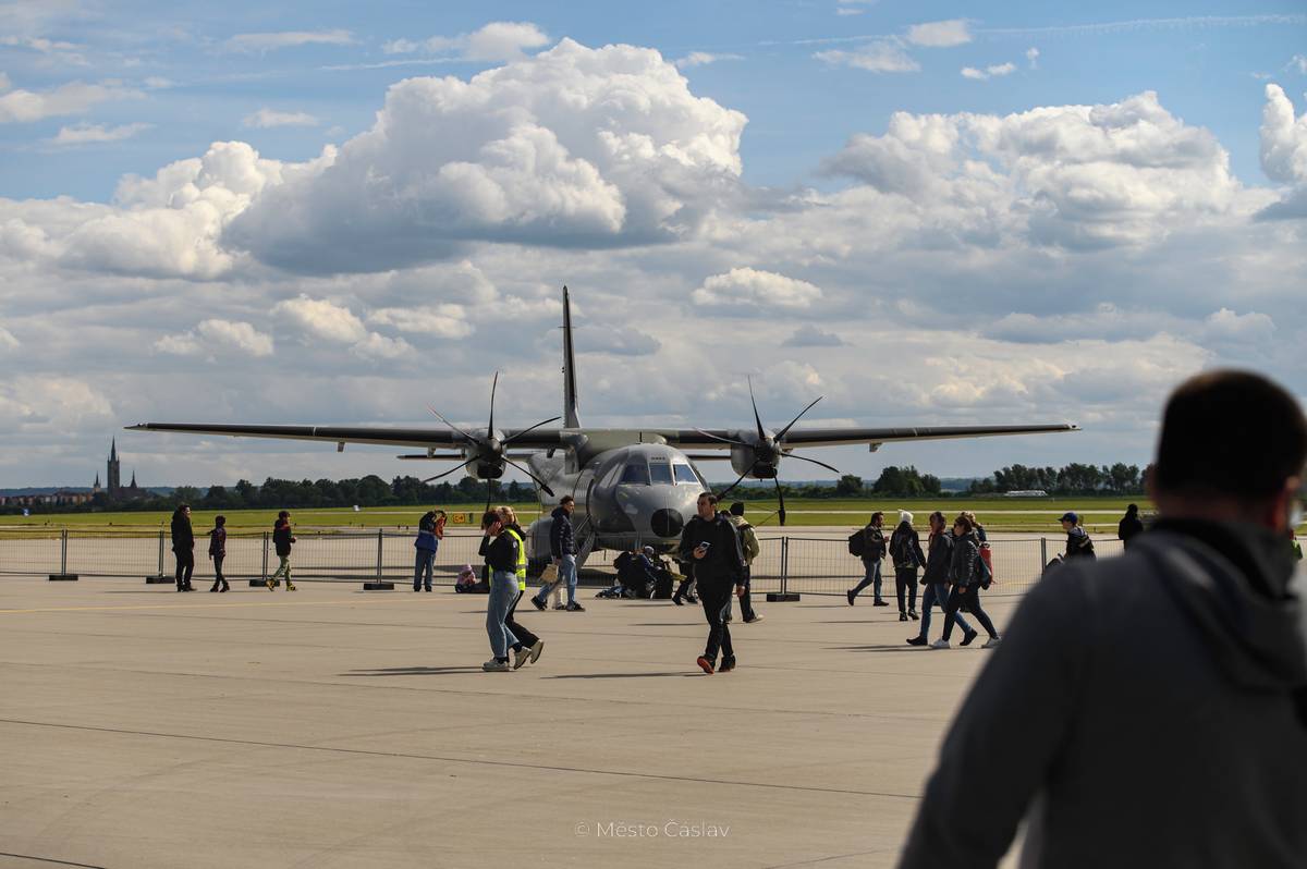 Informace pro občany, které souvisí se zahájením modernizace letištní infrastruktury na čáslavské vojenské letecké základně: -          zahájení modernizace je naplánováno na 1. dubna 2026, -       ...