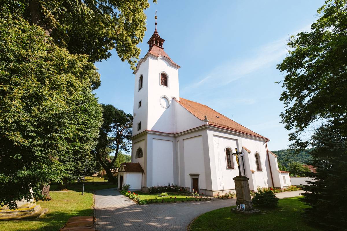 Věřící i další zájemci mohou během velikonočních svátků navštívit obřady spojené s nejvýznamnějším křesťanským obdobím roku. Zde je přehled všech velikonočních bohoslužeb v děkanství.