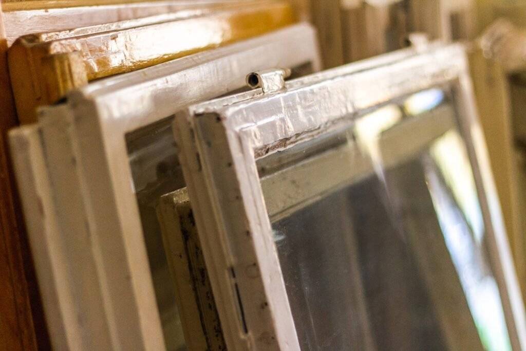 V obci se objevila firma, která dle svého tvrzení splupracuje s letištěm Praha na výměně protihlukových oken a dveří. Dle informací z Letiště Praha žádné takové práce nikomu nezadali! Buďte prosím obezřetní‼️Děkujeme