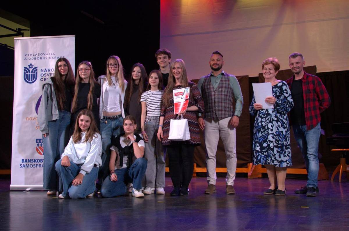 V stredu 25. marca 2026 sa priestory Kultúrneho domu v Poltári zaplnili mladými talentmi i milovníkmi detského divadla. Uskutočnila sa tu tradičná regionálna postupová súťaž a prehliadka detskej dramatickej tvorivosti pod názvom Zlatá priadka 2026.