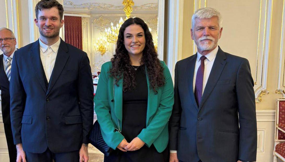 Zlín – Adéla Langerová, učitelka ze Základní školy Zlín, Mikoláše Alše, získala titul Zlatý Ámos. Kromě vítězství se jí dostalo také přijetí u prezidenta Petra Pavla.